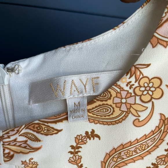 Gold and White Paisley Dress ‘Channing’ - Picture 5 of 6